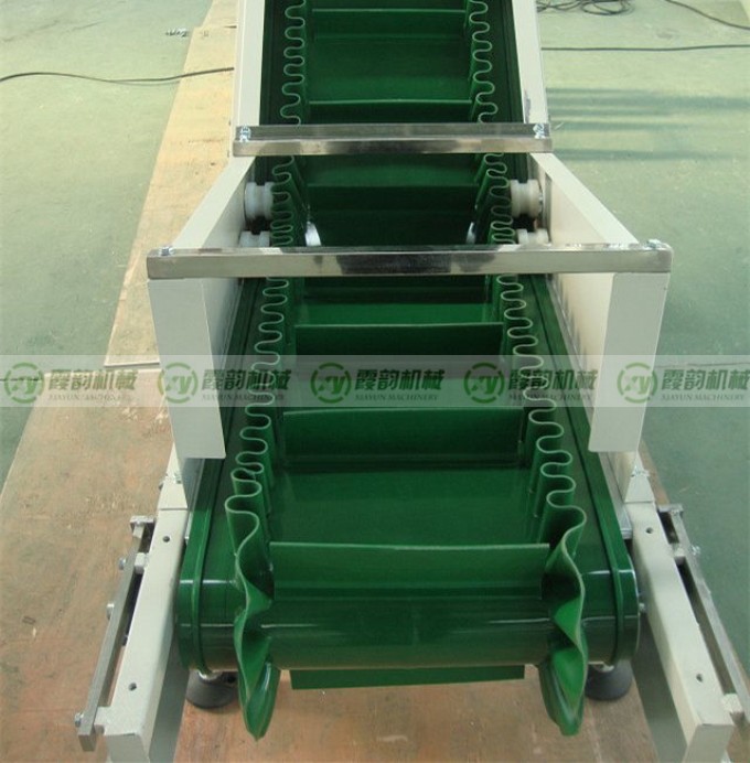 爬坡皮帶輸送機(jī)08